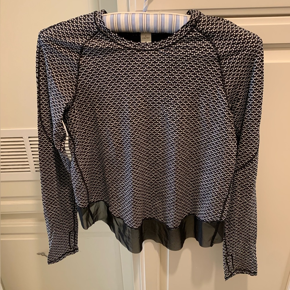 Lululemon Back Slit Top with Mesh details